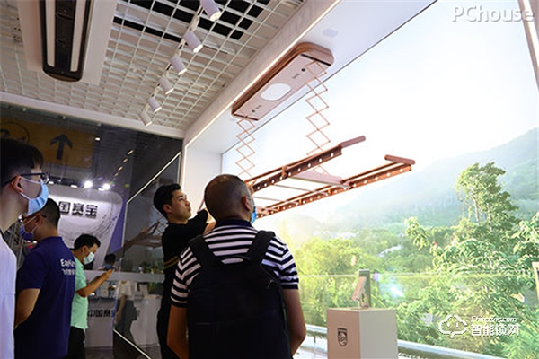 飛利浦智能鎖禤朝華：聚焦居家智能安防細(xì)分領(lǐng)域，力求小而精的極致功能體驗(yàn)