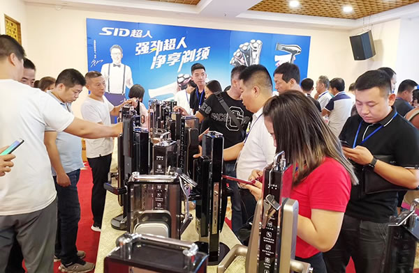 超人智能鎖2019全國(guó)經(jīng)銷商大會(huì)在12月24日召開，期待您的到來(lái)！