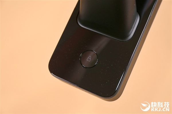 小米首款高端全自動智能鎖圖賞,1699元一觸即開門 小米首款高端全自動智能鎖圖賞,1699元一觸即開門