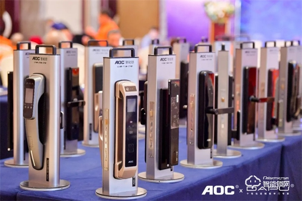 一面科技 一面藝術(shù)！AOC x 大璞聯(lián)合新品發(fā)布會(huì)高燃現(xiàn)場(chǎng)！