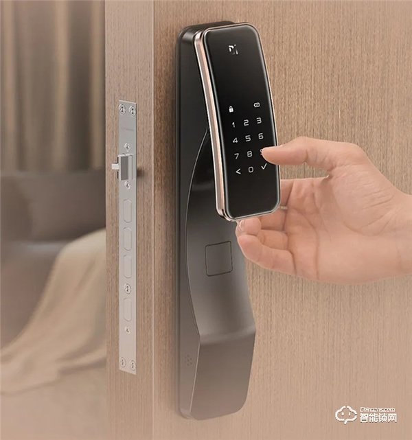 5.1開啟預(yù)售 | 德施曼新一代全自動(dòng)WiFi智能鎖 天鵝Q2 耀世登場(chǎng)！高貴生活簡(jiǎn)單擁有