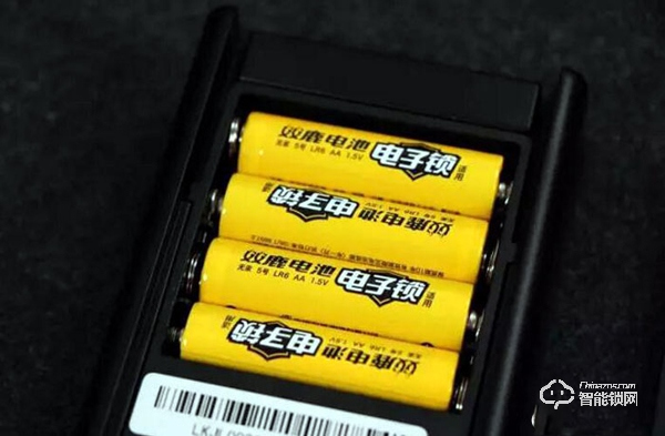 有了這把OJJ X1智能鎖，跟我吼：滾蛋吧！鑰匙君~