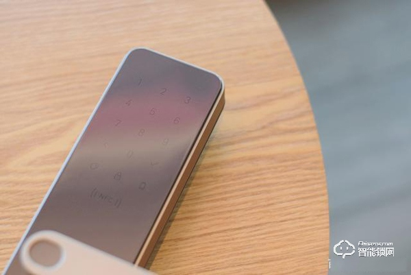 全新配色，小米推出新品智能門鎖，僅1399