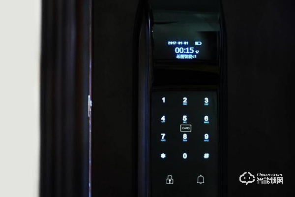 換上人生第一把智能鎖，不帶鑰匙的感覺真是太爽了