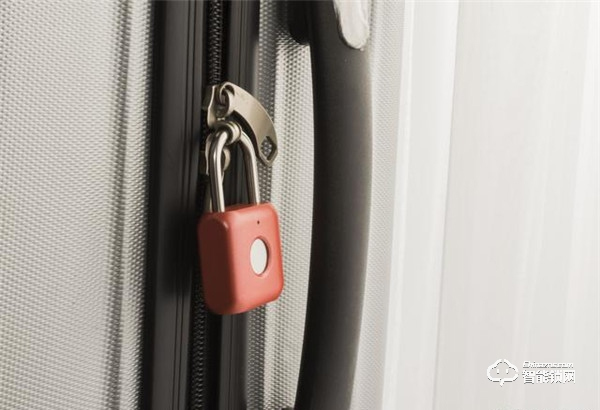 小米有品上架智能指紋掛鎖：指紋一觸即開，待機(jī)可達(dá)一年