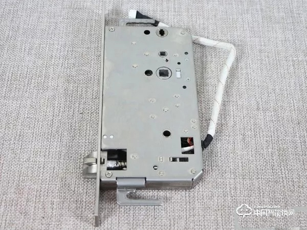 歐瑞博T1智能門鎖體驗：指紋識別精準支持多項智能防護