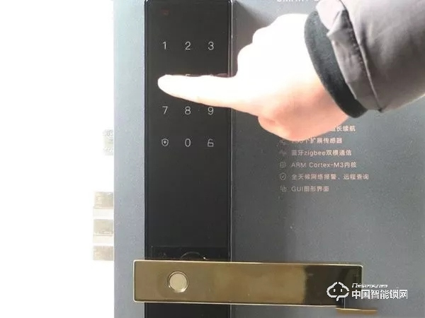 歐瑞博T1智能門鎖體驗：指紋識別精準支持多項智能防護
