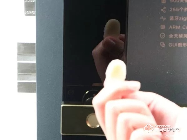 歐瑞博T1智能門鎖體驗：指紋識別精準支持多項智能防護