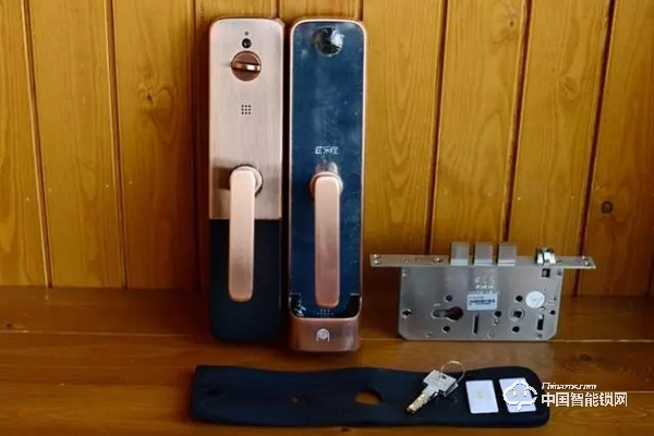 體驗樂橙K5智能指紋鎖：主動防御讓家更安全