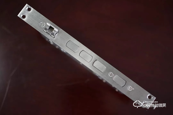 實際測評：亞太天能指紋鎖v1w 展現(xiàn)智能鎖的安全便捷