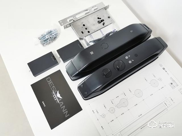 用臉做鑰匙，德施曼小嘀R5人臉識別智能鎖評測