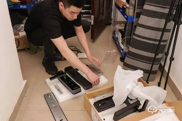 開箱評測 | 創(chuàng)米小白智能門鎖C1，讓每個(gè)家庭因科技而幸福