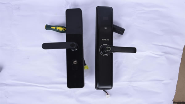 小米米家智能鎖vs科裕i8真實(shí)對比測評