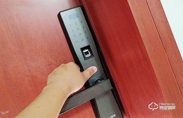 方正智能鎖評測：高科技時代，用方正智能鎖住家的安全