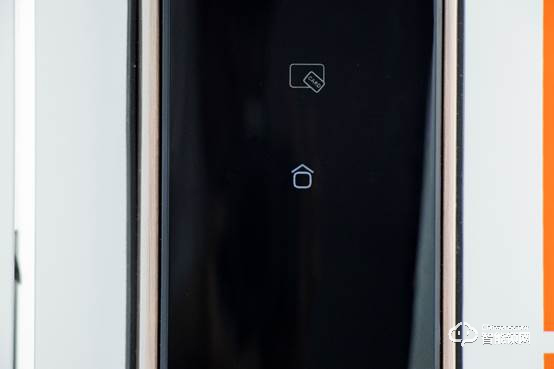 實力與顏值雙爆表！桔子物聯Orange R9全自動推拉智能鎖評測