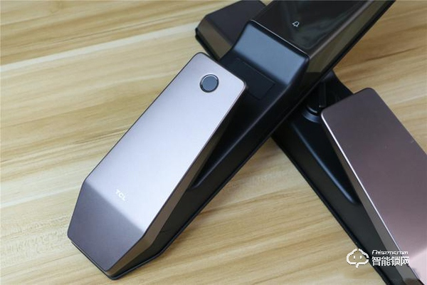 TCL智能鎖實(shí)力攪局，外觀新穎別樹一幟，一鍵開關(guān)更方便