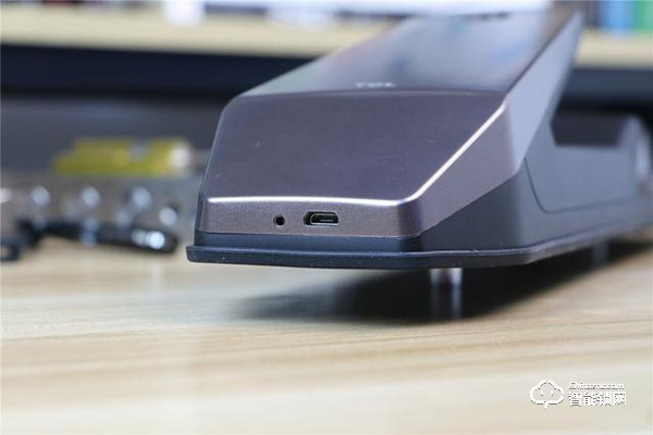 TCL智能鎖實(shí)力攪局，外觀新穎別樹一幟，一鍵開關(guān)更方便