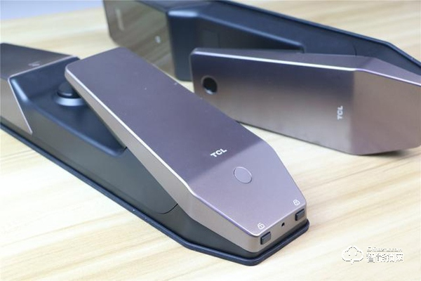 TCL智能鎖實(shí)力攪局，外觀新穎別樹一幟，一鍵開關(guān)更方便