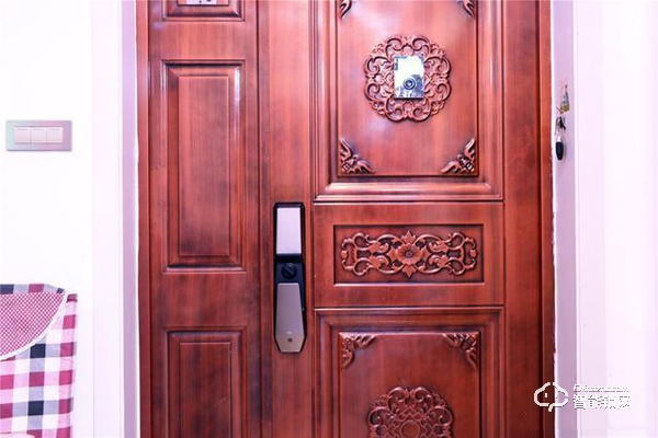 TCL智能鎖實(shí)力攪局，外觀新穎別樹一幟，一鍵開關(guān)更方便