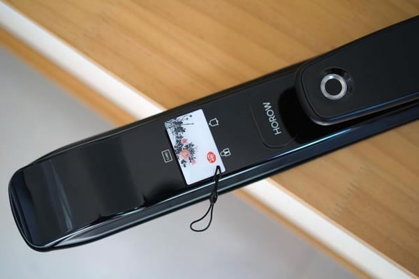 便捷安全兩不誤，希箭C1炫酷黑全自動智能鎖入手記