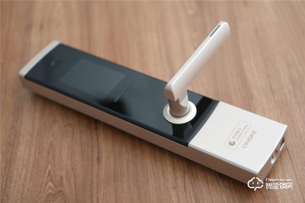 青稞智能鎖T7拆機(jī)評測，售價2999除了屏幕還有華為智卡認(rèn)證！