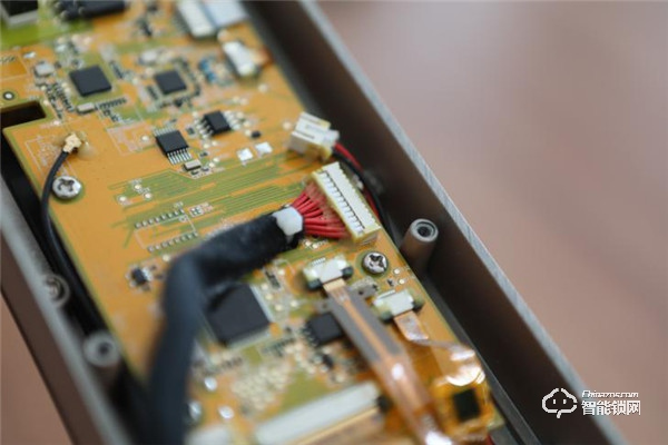 青稞智能鎖T7拆機(jī)評測，售價2999除了屏幕還有華為智卡認(rèn)證！