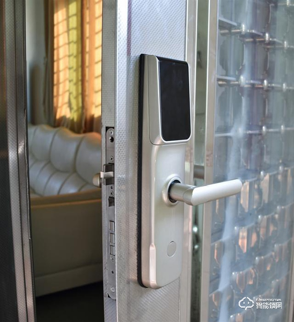 西勒奇指紋智能鎖好不好，指紋鎖對(duì)于馬大哈來說也很實(shí)用