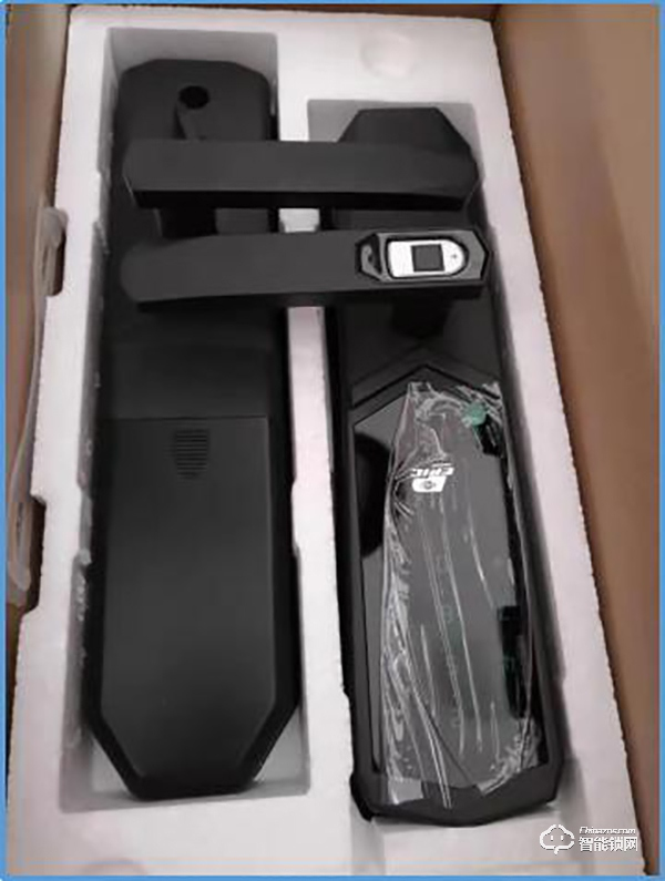 指紋鎖什么品牌好？德施曼、鹿客、派瑞軍工裝甲智能鎖試用測評