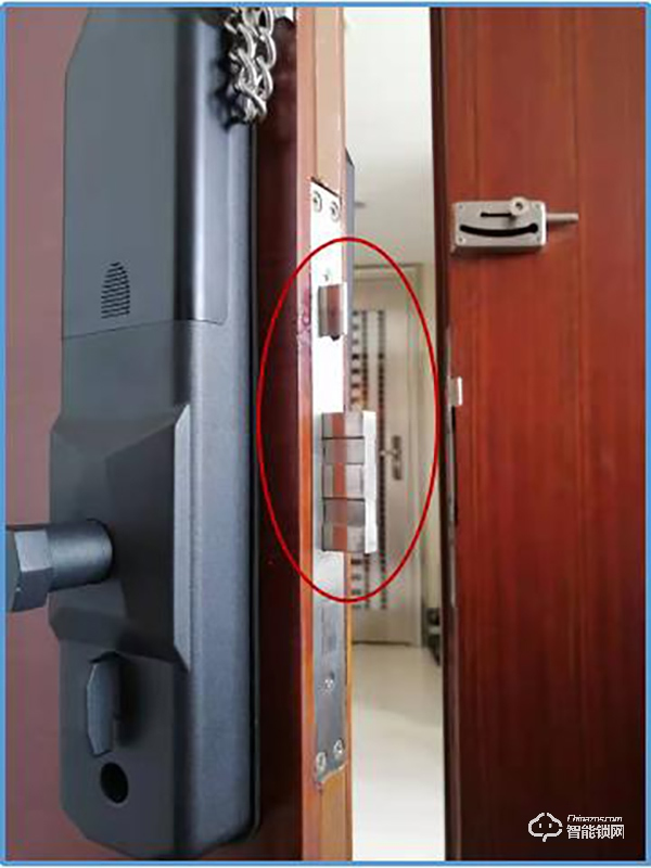 指紋鎖什么品牌好？德施曼、鹿客、派瑞軍工裝甲智能鎖試用測評