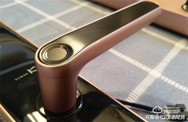 誰說老房子舊防盜門不能用指紋鎖？金指碼SK1指紋鎖來幫忙