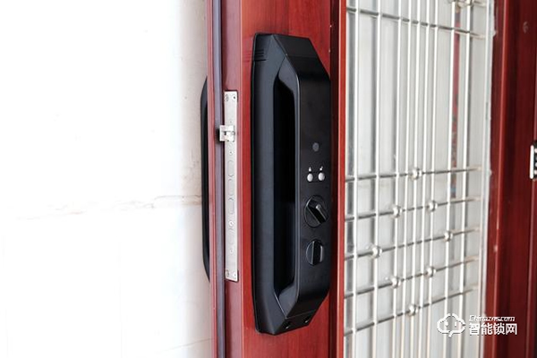 德施曼R7人臉識別智能鎖，換一個更加輕松的方式進家門