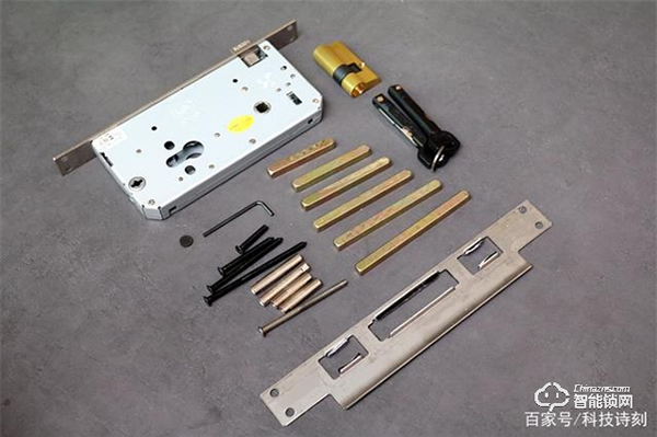 小愛同學開門，從此不帶鑰匙、性價比之王！小益E206MI智能鎖測評