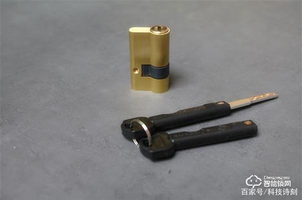 小愛同學開門，從此不帶鑰匙、性價比之王！小益E206MI智能鎖測評