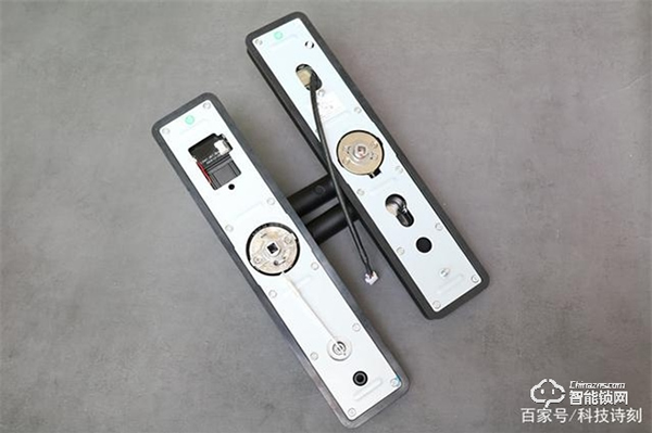 小愛同學開門，從此不帶鑰匙、性價比之王！小益E206MI智能鎖測評