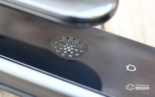 C級鎖芯+5D安全防護技術，TCL智能鎖安全杠桿滴