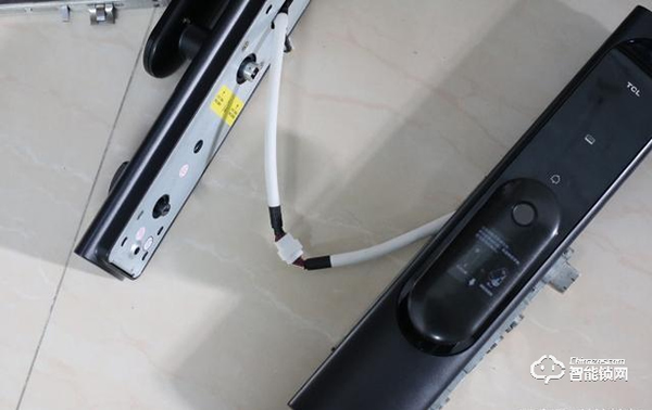 C級鎖芯+5D安全防護技術，TCL智能鎖安全杠桿滴