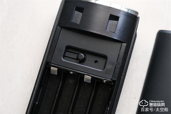 德施曼V8智能門鎖，以專業之名去守護我的家門