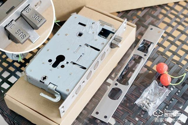 小益X6智能鎖天貓版測評：門鈴貓眼和門鎖三合一，更安全更實惠