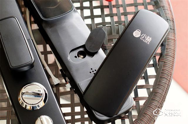 小益X6智能鎖天貓版測評：門鈴貓眼和門鎖三合一，更安全更實惠