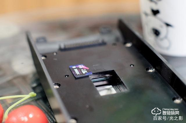 小益X6智能鎖天貓版測評：門鈴貓眼和門鎖三合一，更安全更實惠