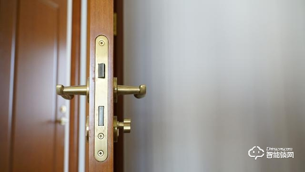百元智能門(mén)鎖初體驗(yàn)-小益E206米家智能鎖