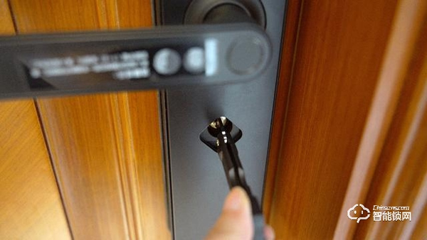 百元智能門(mén)鎖初體驗(yàn)-小益E206米家智能鎖