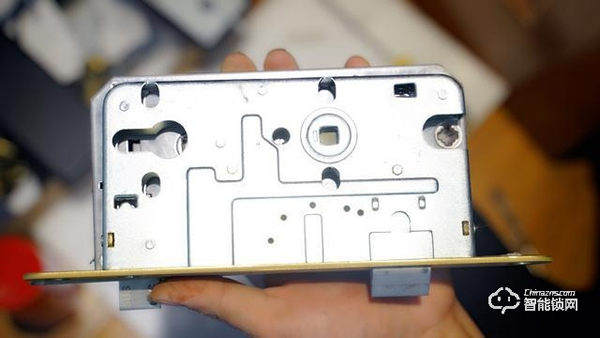 百元智能門(mén)鎖初體驗(yàn)-小益E206米家智能鎖