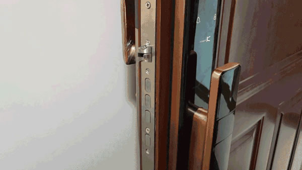 測評 | 金指碼全自動指紋鎖X3：輕奢、時尚、安全