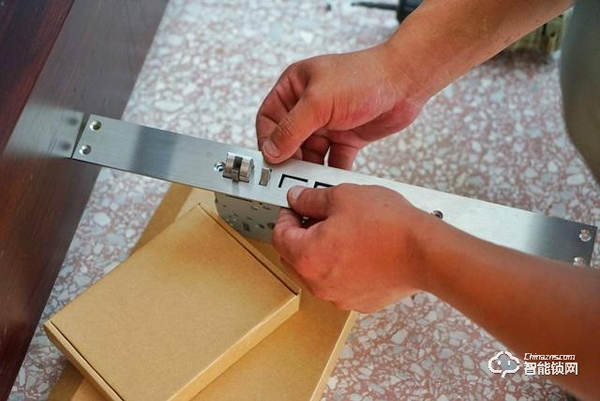 小米智能門鎖E上手:高性價比+體驗才是王道 小米智能門鎖E上手:高性價比+體驗才是王道