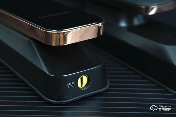 德施曼麒麟R8人臉識(shí)別智能鎖靜態(tài)體驗(yàn)