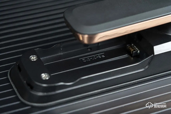 德施曼麒麟R8人臉識(shí)別智能鎖靜態(tài)體驗(yàn)