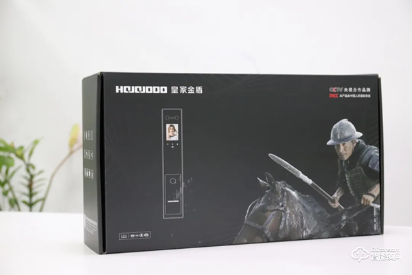 皇家金盾3D人臉識別全自動智能鎖R20D開箱圖賞
