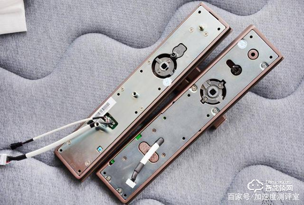 首創行業呼吸燈設計,斑點貓Z3智能指紋鎖實測體驗,顏值擔當者 首創行業呼吸燈設計,斑點貓Z3智能指紋鎖實測體驗,顏值擔當者