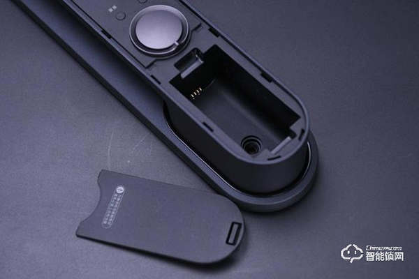 Aqara全自動(dòng)智能推拉鎖D100，讓我成為全村最靚的仔